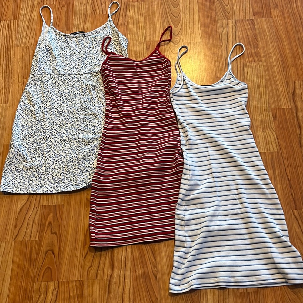 Brandy Melville dresses (3)